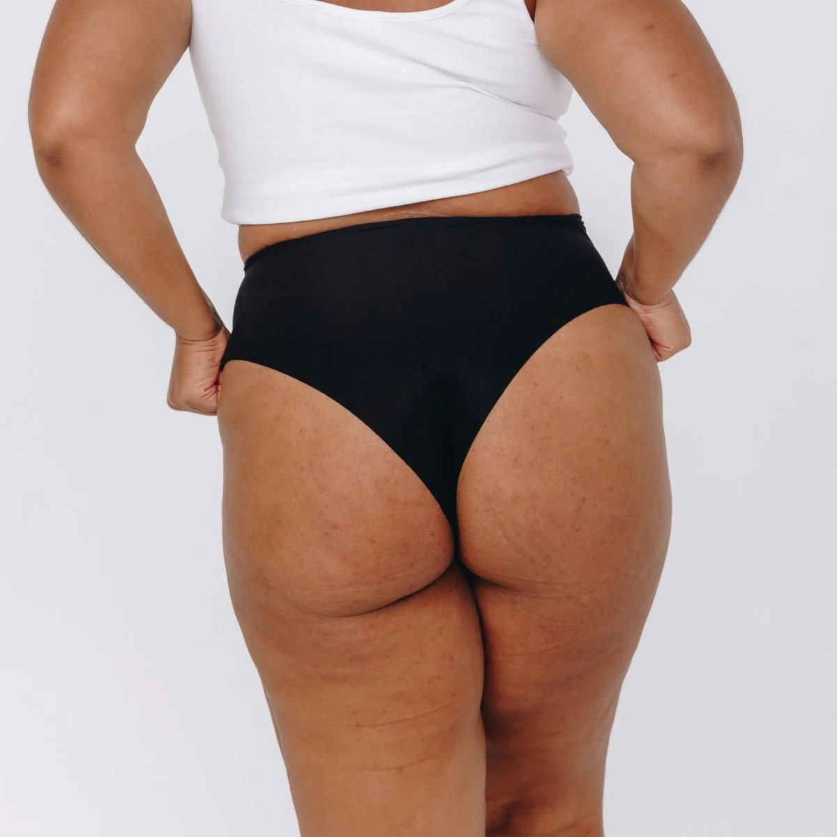 High-Rise Cheeky - Seamless Cotton - Black - Image 7