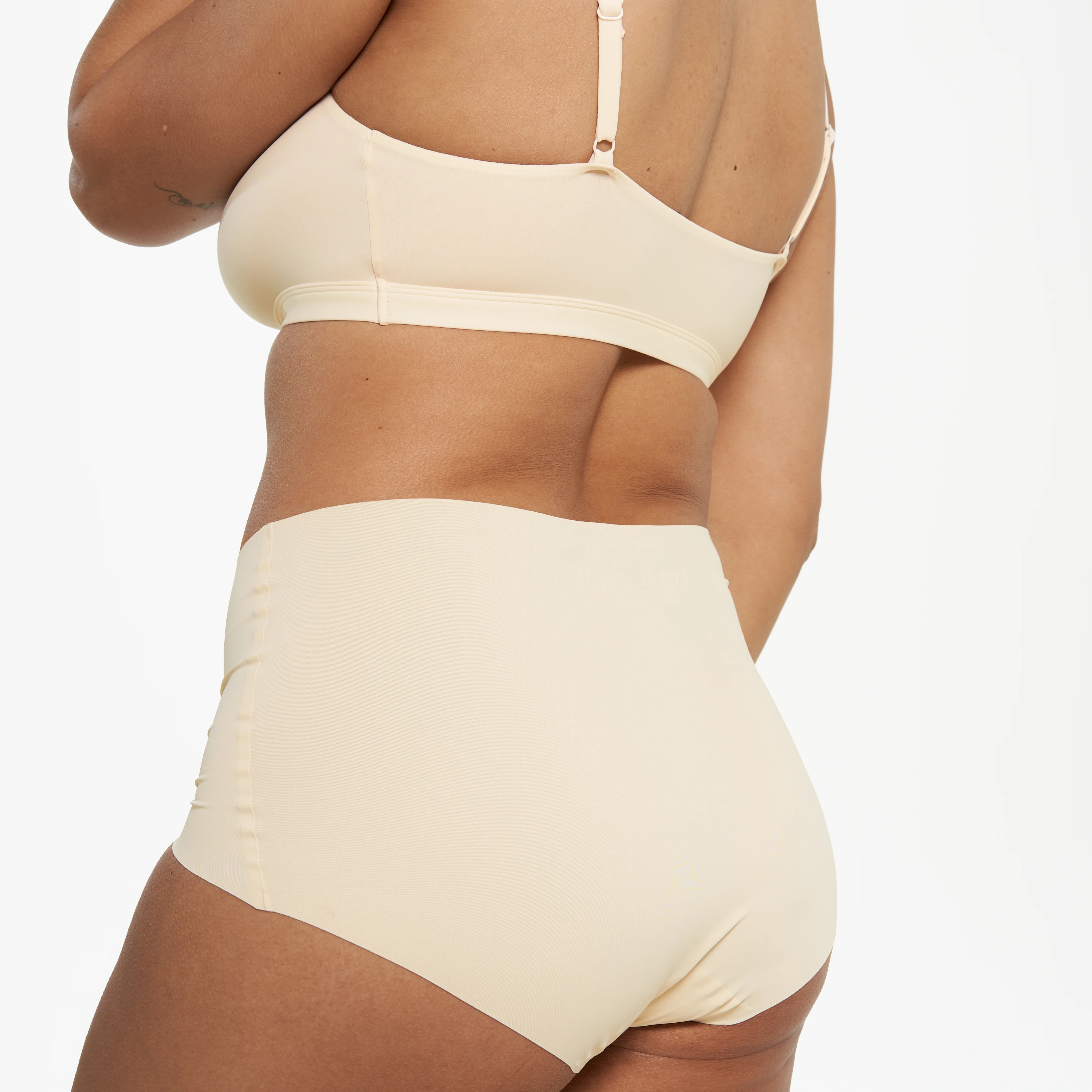 High-Rise Full Brief - Seamless Ultrasmooth 2.0 - Vanilla - Image 3