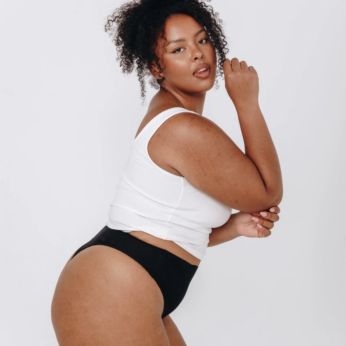 High-Rise Thong - Seamless Cotton - Black - Image 5