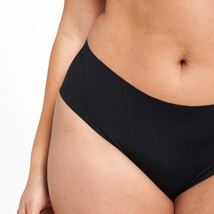 Mid-Rise Cheeky - Seamless Ultrasmooth 2.0 - Black - Image 5