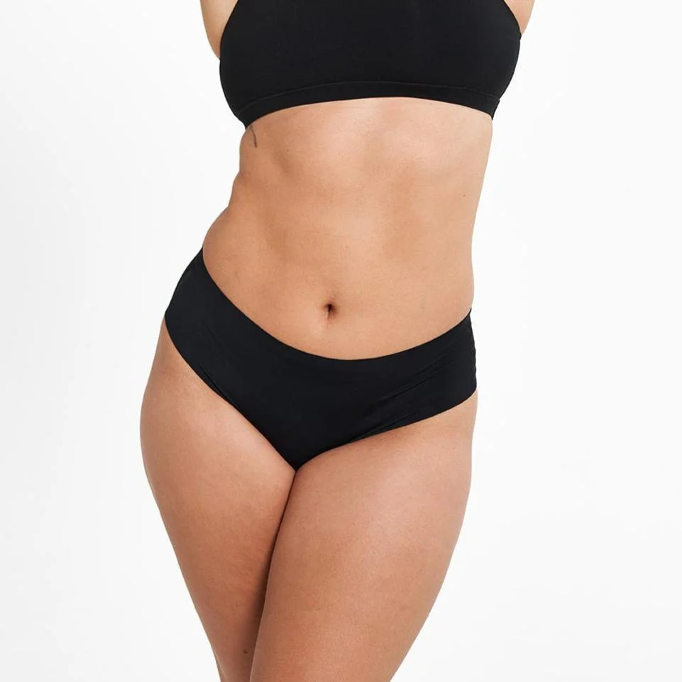 Mid-Rise Cheeky - Seamless Ultrasmooth 2.0 - Black - Image 7
