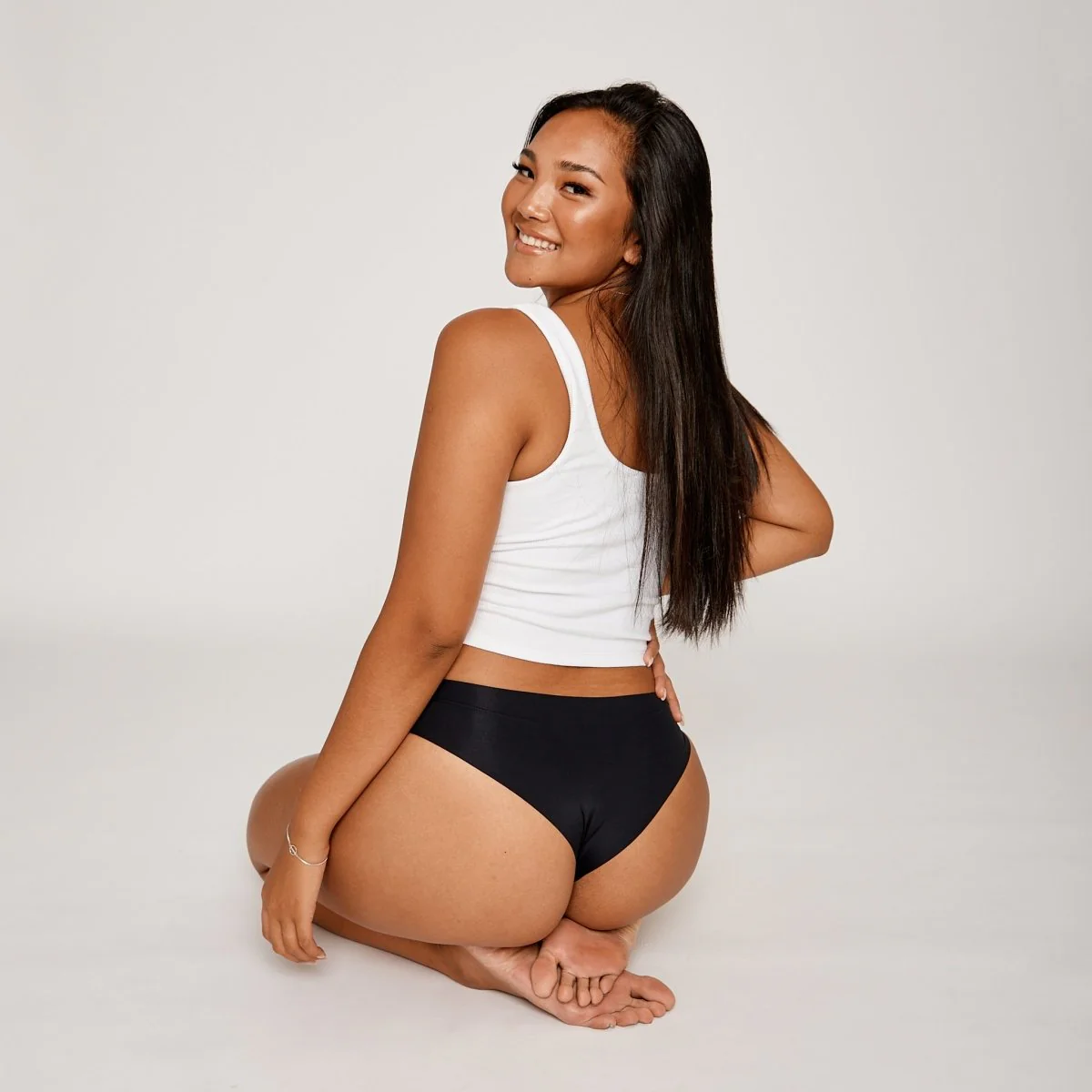 Original-Rise Cheeky - Seamless Ultrasmooth - Black - Image 5